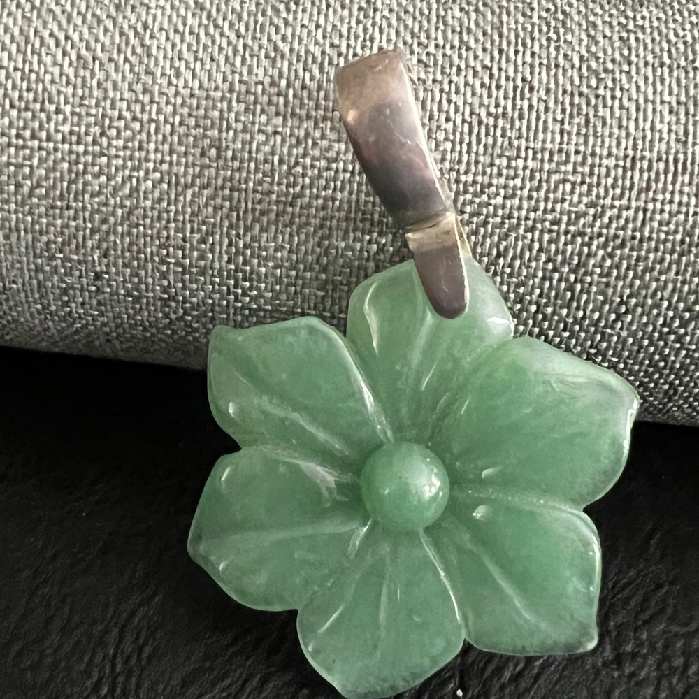 Vintage GSJ 925 Sterling Silver Green Jade Carved Flower Pendant 1.5" Fairycore